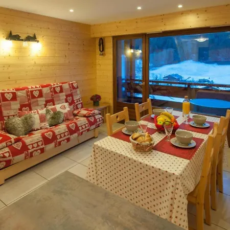 Apartment Appt Cosy 3 Pieces Avec Mezzanine - 6 Couchages, Parking, Animaux Admis - Grand Bornand - Fr-1-241-104
