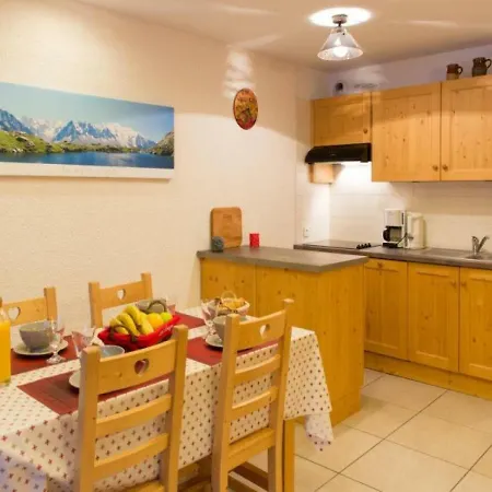 Appt Cosy 3 Pieces Avec Mezzanine - 6 Couchages, Parking, Animaux Admis - Grand Bornand - Fr-1-241-104 *